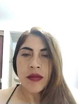 Snapshot of Camila_latina_0 chatting on October 22, 2025, 5:08 am Camila latina 0 online show from October 22, 2025, 5:08 am