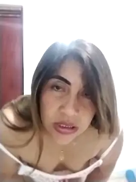 Snapshot of Camila_latina_0 chatting on November 15, 2025, 5:49 am Camila latina 0 online show from November 15, 2025, 5:49 am