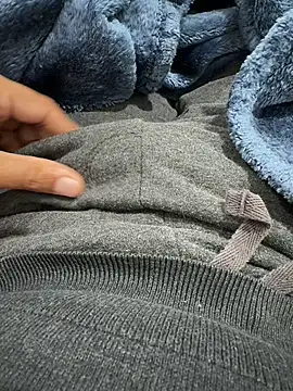 Snapshot of Pomloposho chatting on December 15, 2025, 10:03 pm Pomloposho online show from December 15, 2025, 10:03 pm