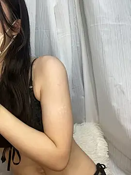 Yuki chan 2 online show from April 13, 2026, 11:59 am