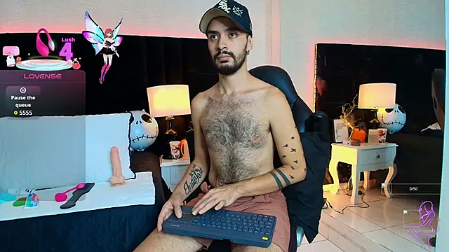 HairyDiamond  online show from October 29, 2025, 9:05 pm