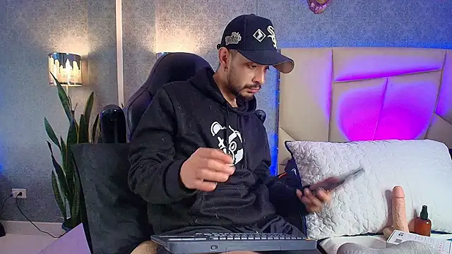 HairyDiamond  online show from October 31, 2025, 10:16 am