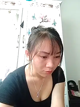 Snapshot of Almond-cute chatting on October 28, 2025, 4:16 am Almond-cute online show from October 28, 2025, 4:16 am