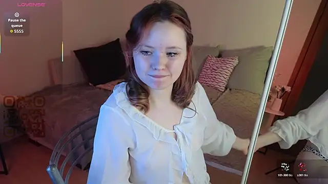 Sweetie Hope online show from April 18, 2026, 7:58 pm