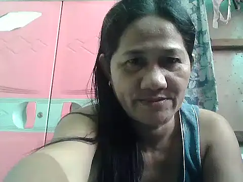 Snapshot of hotmama_063 chatting on October 2, 2025, 3:57 am hotmama 063 online show from October 2, 2025, 3:57 am