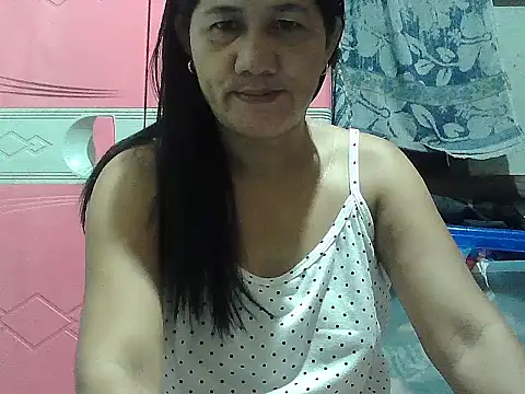 Snapshot of hotmama_063 chatting on October 4, 2025, 8:07 pm hotmama 063 online show from October 4, 2025, 8:07 pm