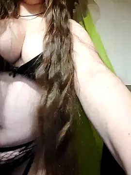 Snapshot of MILANA-MILA chatting on October 8, 2025, 6:38 pm MILANA-MILA online show from October 8, 2025, 6:38 pm