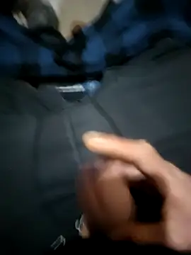 Snapshot of ELPrecoxxxito20 chatting on February 19, 2026, 12:56 pm ELPrecoxxxito20 online show from February 19, 2026, 12:56 pm