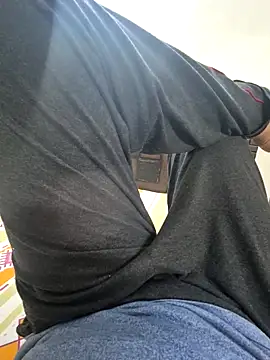 Snapshot of kkkk1882 chatting on November 4, 2025, 6:12 am kkkk1882 online show from November 4, 2025, 6:12 am