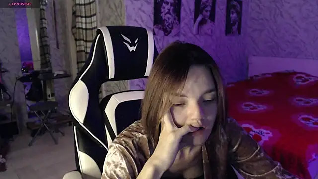 Kitti study online show from October 14, 2025, 9:43 am