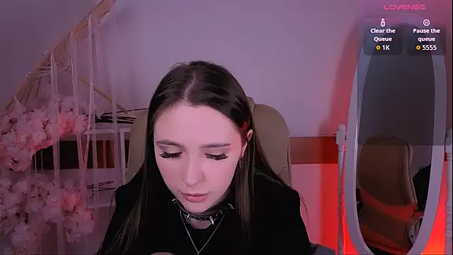 WildHoneyXO online show from October 21, 2025, 5:52 am