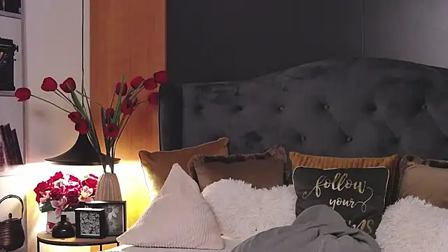 Snapshot of Mia_Swano chatting on October 4, 2025, 9:57 pm Mia Swano online show from October 4, 2025, 9:57 pm