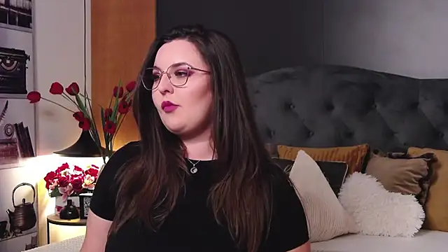 Snapshot of Mia_Swano chatting on October 7, 2025, 11:46 pm Mia Swano online show from October 7, 2025, 11:46 pm