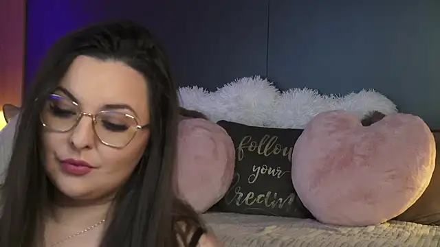 Mia Swano online show from February 21, 2026, 3:40 am