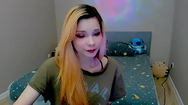 Snapshot of Kitten_Alissa chatting on October 2, 2025, 6:15 pm Kitten Alissa online show from October 2, 2025, 6:15 pm