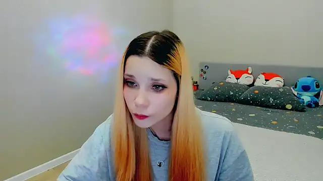 Snapshot of Kitten_Alissa chatting on October 4, 2025, 8:07 pm Kitten Alissa online show from October 4, 2025, 8:07 pm