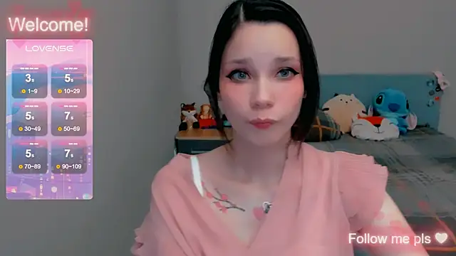 Snapshot of Kitten_Alissa chatting on November 2, 2025, 6:10 pm Kitten Alissa online show from November 2, 2025, 6:10 pm