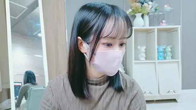 Kurumi chan  online show from October 18, 2025, 6:37 am