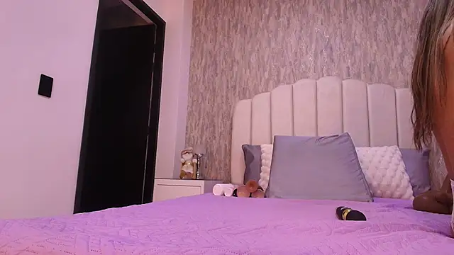 sofi hils online show from December 2, 2025, 11:59 am