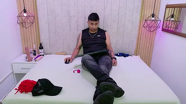 Kity spiderr online show from November 8, 2025, 12:27 pm