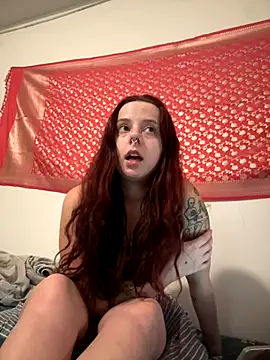 Snapshot of venusluvxoxo chatting on October 29, 2025, 2:14 am venusluvxoxo online show from October 29, 2025, 2:14 am