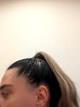 ItalianGirl online show from October 24, 2025, 8:05 pm