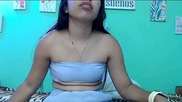 skinnysofia18 online show from February 18, 2026, 1:40 pm