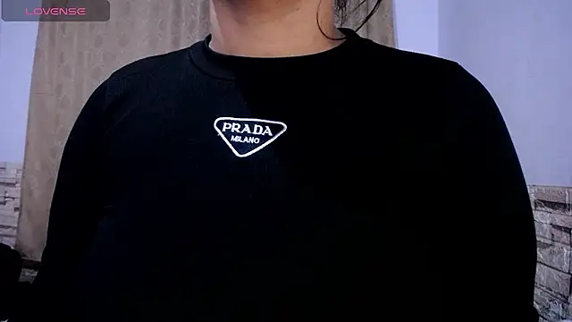 Snapshot of Bicky_24 chatting on February 13, 2026, 9:27 am Bicky 24 online show from February 13, 2026, 9:27 am