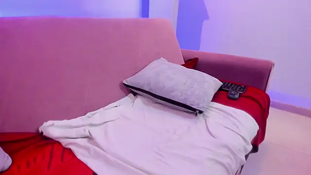 CataleyaAmaya online show from October 17, 2025, 12:19 pm