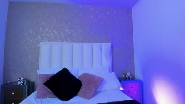 KaylieBrooks online show from December 2, 2025, 7:09 pm