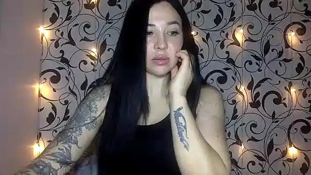 Ivelaa online show from November 7, 2025, 9:04 pm