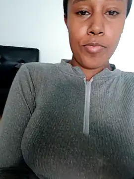 MoniqueMulberry online show from September 27, 2025, 7:41 pm