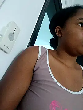 MoniqueMulberry online show from October 18, 2025, 8:42 pm