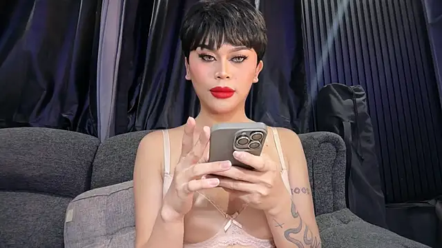 Snapshot of erotictsmonica chatting on May 1, 2026, 4:28 am erotictsmonica online show from May 1, 2026, 4:28 am