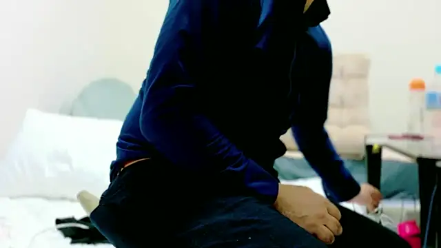 Snapshot of -barbapapa- chatting on March 1, 2026, 12:07 pm -barbapapa- online show from March 1, 2026, 12:07 pm