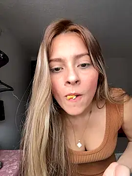 kendal blonde online show from September 24, 2025, 9:07 pm