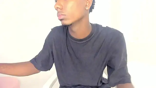 Amare 25 online show from October 17, 2025, 6:54 pm