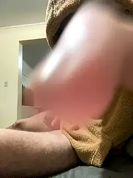 submisso321 online show from October 6, 2025, 11:02 pm