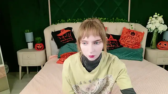 Snapshot of Beverly_Gomes chatting on October 18, 2025, 5:32 am Beverly Gomes online show from October 18, 2025, 5:32 am