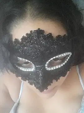 LOCA GIRL online show from September 13, 2025, 12:05 pm