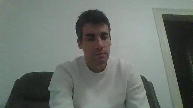 JulioIsHere4you online show from February 7, 2026, 12:14 am