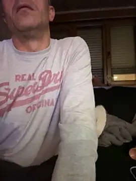 ruberofre online show from November 6, 2025, 12:55 am