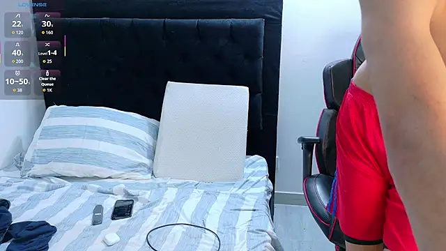 Noah-Garcia online show from October 22, 2025, 9:58 pm