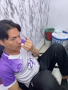 Snapshot of StevenHumps chatting on October 16, 2025, 5:41 am StevenHumps online show from October 16, 2025, 5:41 am