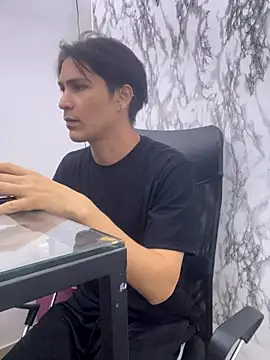 Snapshot of StevenHumps chatting on October 19, 2025, 8:15 am StevenHumps online show from October 19, 2025, 8:15 am