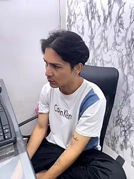 Snapshot of StevenHumps chatting on October 20, 2025, 7:42 am StevenHumps online show from October 20, 2025, 7:42 am