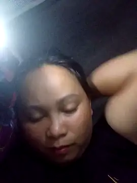 -Kitty-92 online show from October 1, 2025, 9:43 pm