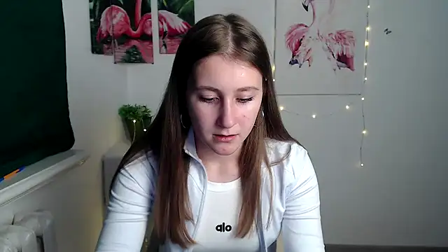 Milka kamila online show from September 30, 2025, 11:48 am