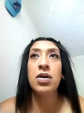 Coralaine 96 online show from March 3, 2026, 3:40 pm