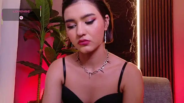 La Diabla 111  online show from October 6, 2025, 7:00 pm